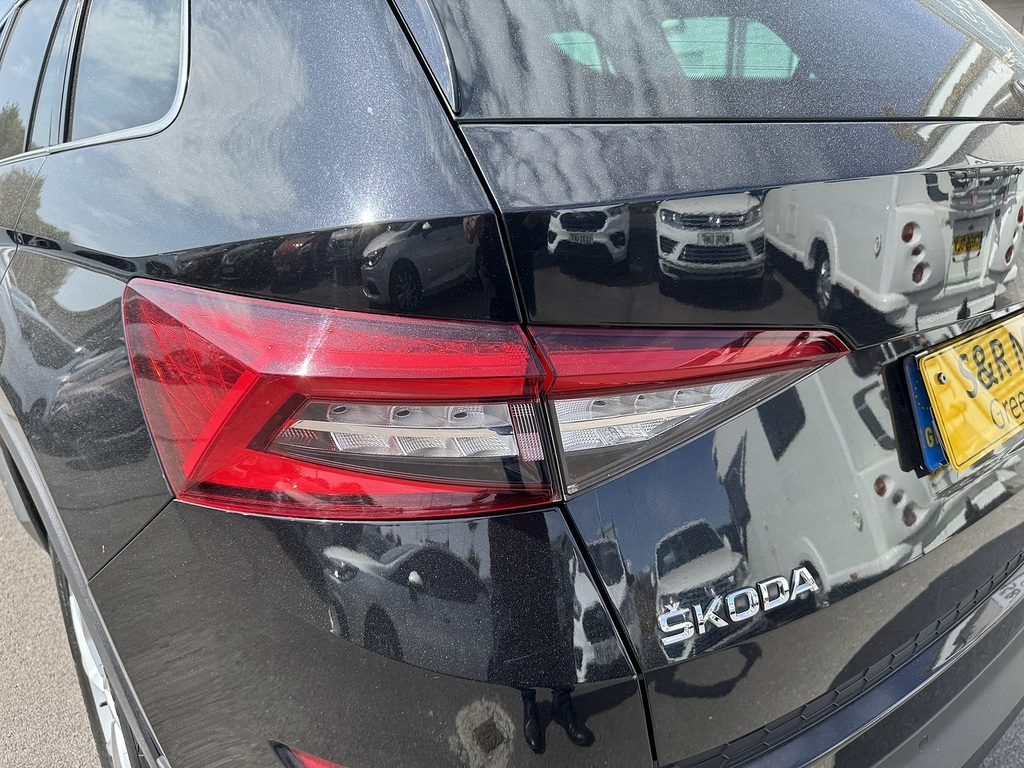 Skoda Kodiaq Automatic Blue #12
