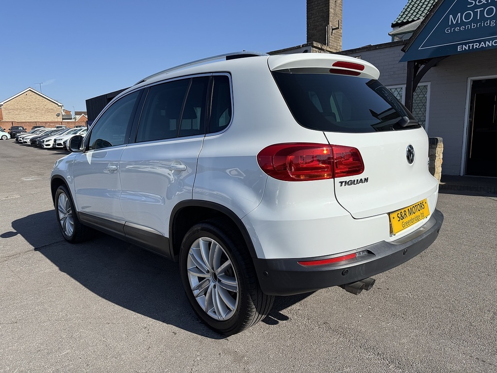 Volkswagen Tiguan Tdi Bluemotion Tech Match Edition White #6