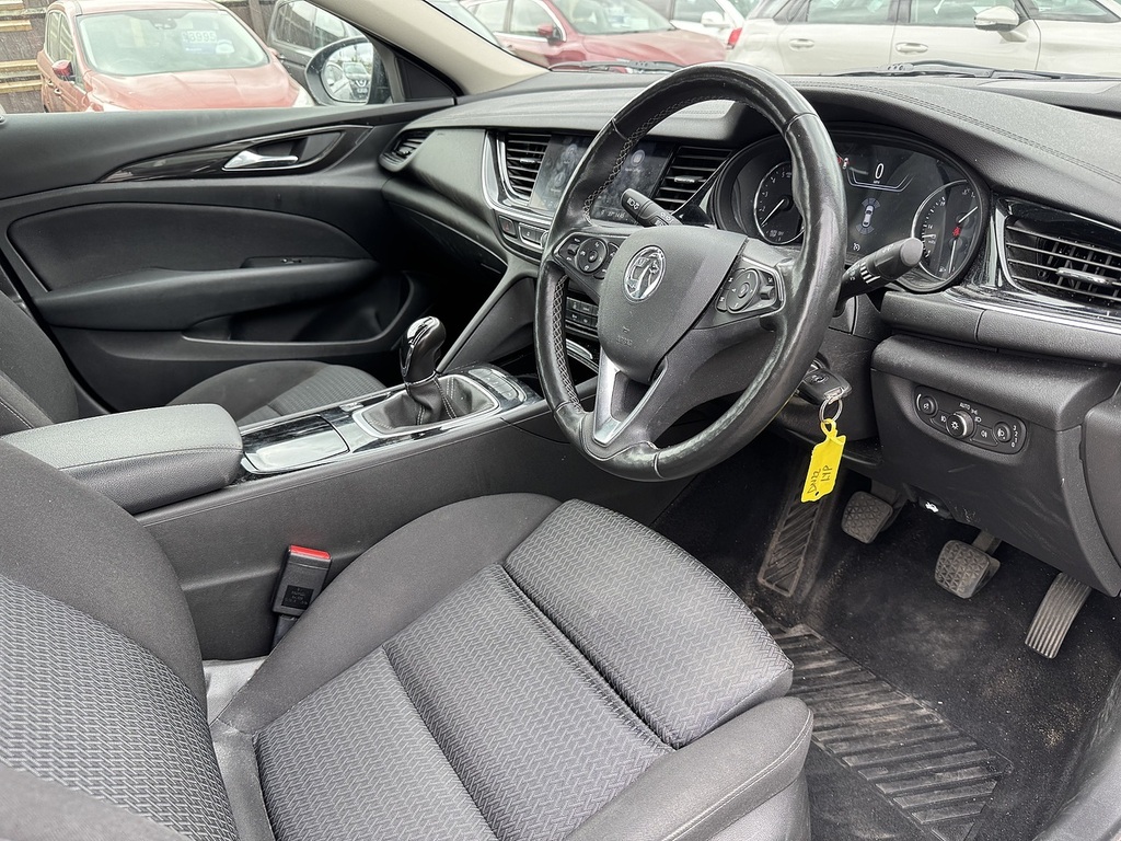 Vauxhall Insignia 1.5 Turbo D Se Edition Black #13