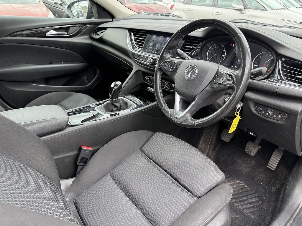 Vauxhall Insignia 1.5 Turbo D Se Edition Black #12