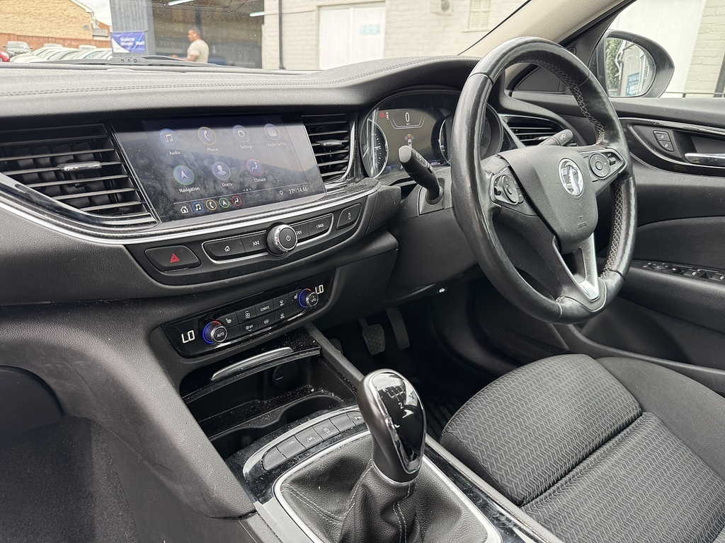 Vauxhall Insignia 1.5 Turbo D Se Edition Black #17