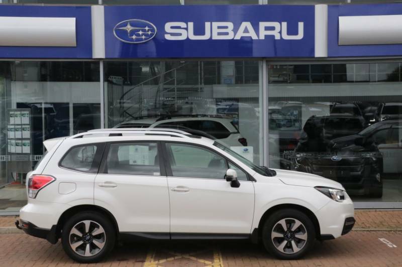 Subaru Forester 2.0 Xe Premium Lineartronic White #2