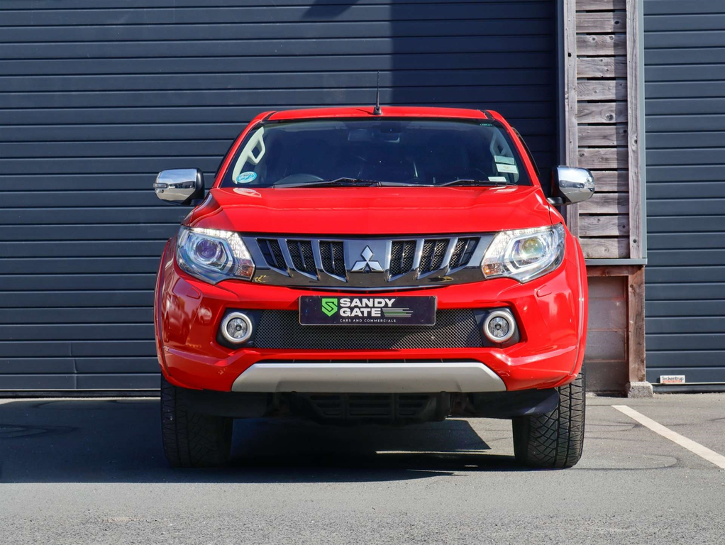 Mitsubishi L200 Di-d Dc Barbarian Pickup Double Cab 4W  #4