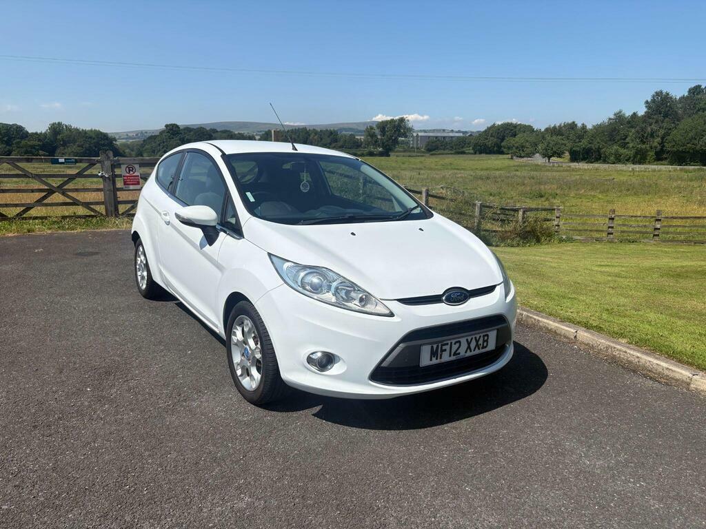 Ford Fiesta 1.4 Zetec Hatchback White