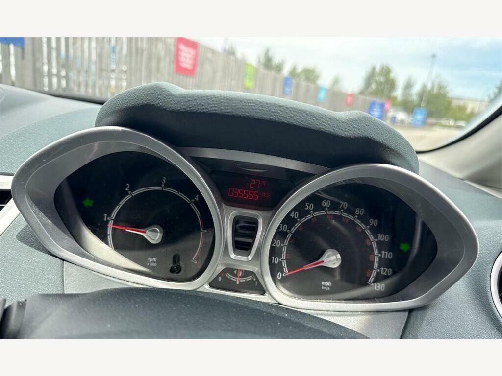 Ford Fiesta 1.4 Tdci Titanium 5-Door Low Mileage 20 Tax Grey #7