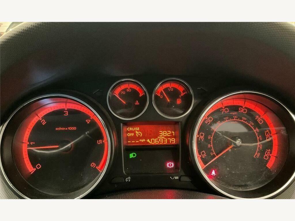 Peugeot 308 1.6 Hdi Active Euro 5 Red #6