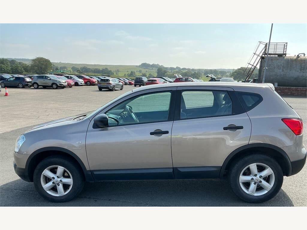 Nissan Qashqai 1.6 Visia 2Wd Beige #6