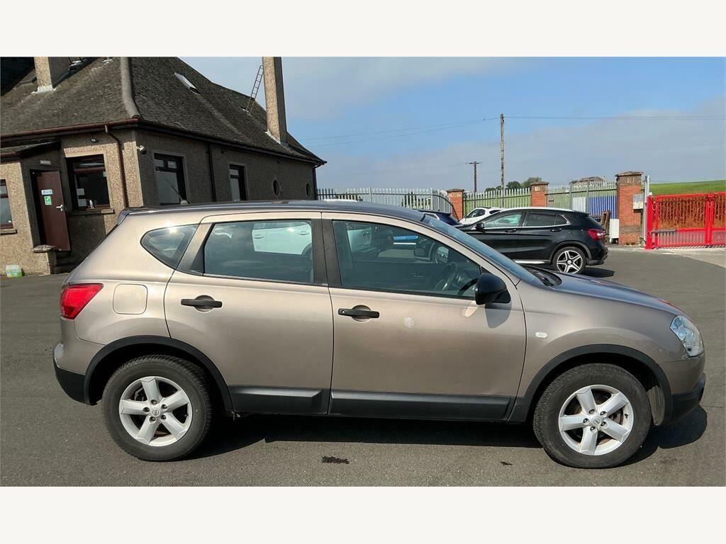 Nissan Qashqai 1.6 Visia 2Wd Beige #3