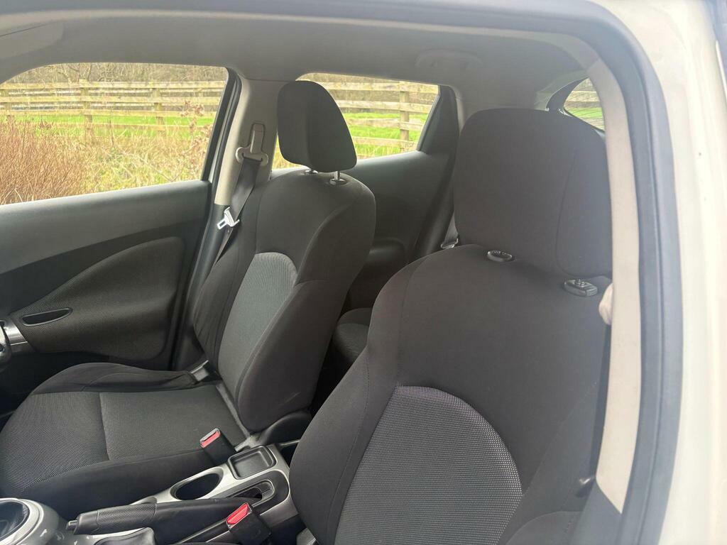 Nissan Juke 1.6 Visia White #25
