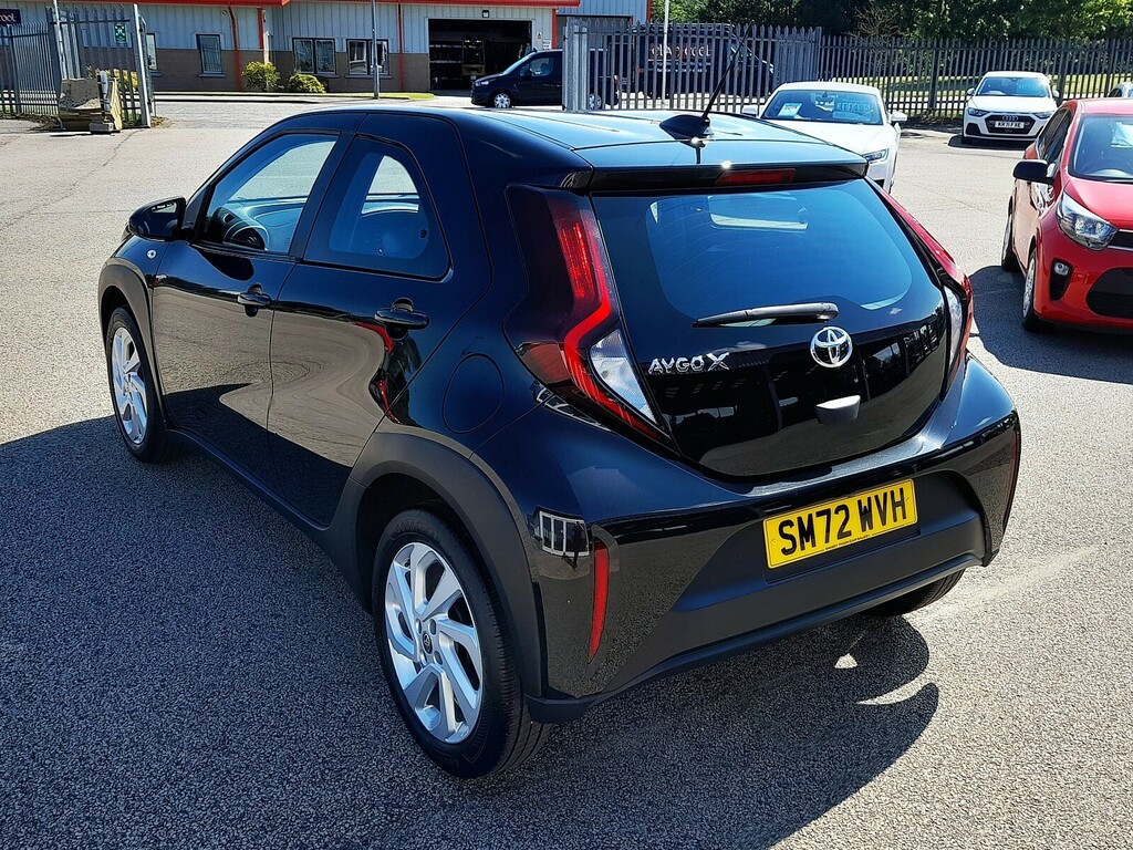 Toyota Aygo X 1.0 Vvt-i Pure SM72WVH Black #5