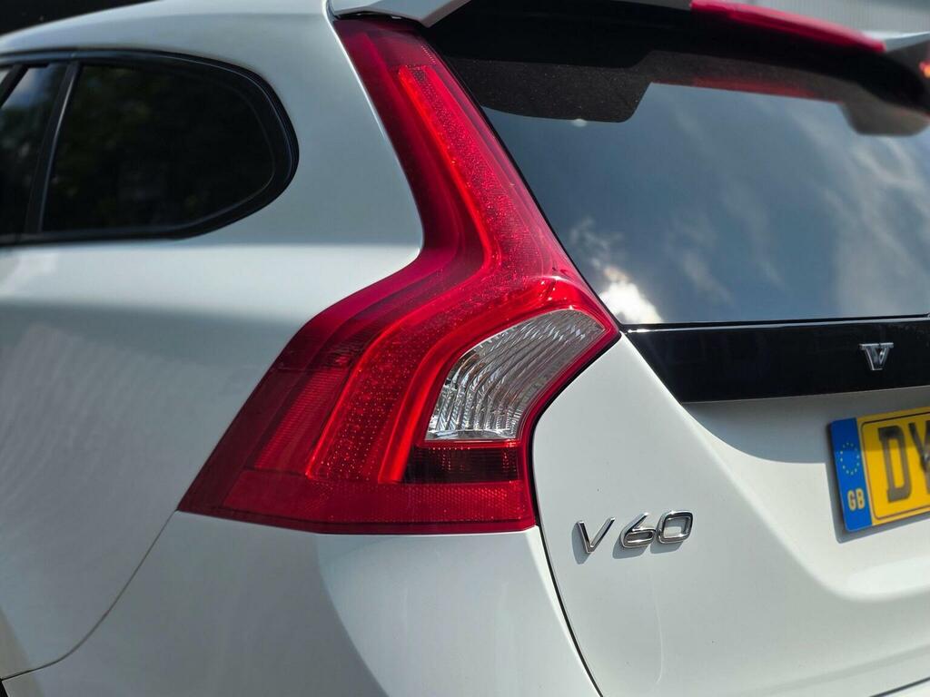 Volvo V60 D2 R-design Lux Nav U1069 White #45