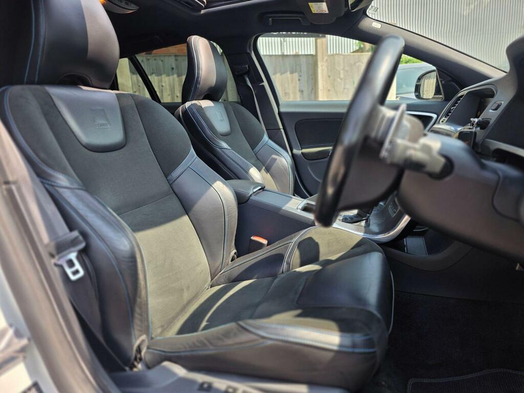 Volvo V60 D2 R-design Lux Nav U1069 White #17