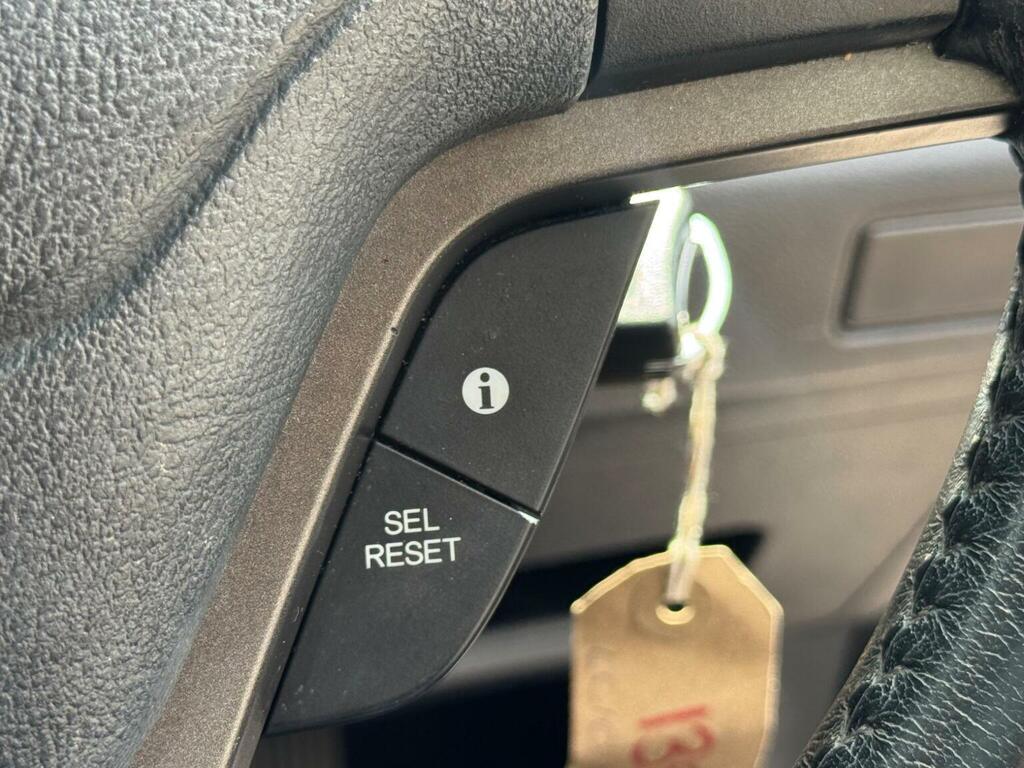 Honda Cr-V Es-t Silver #16