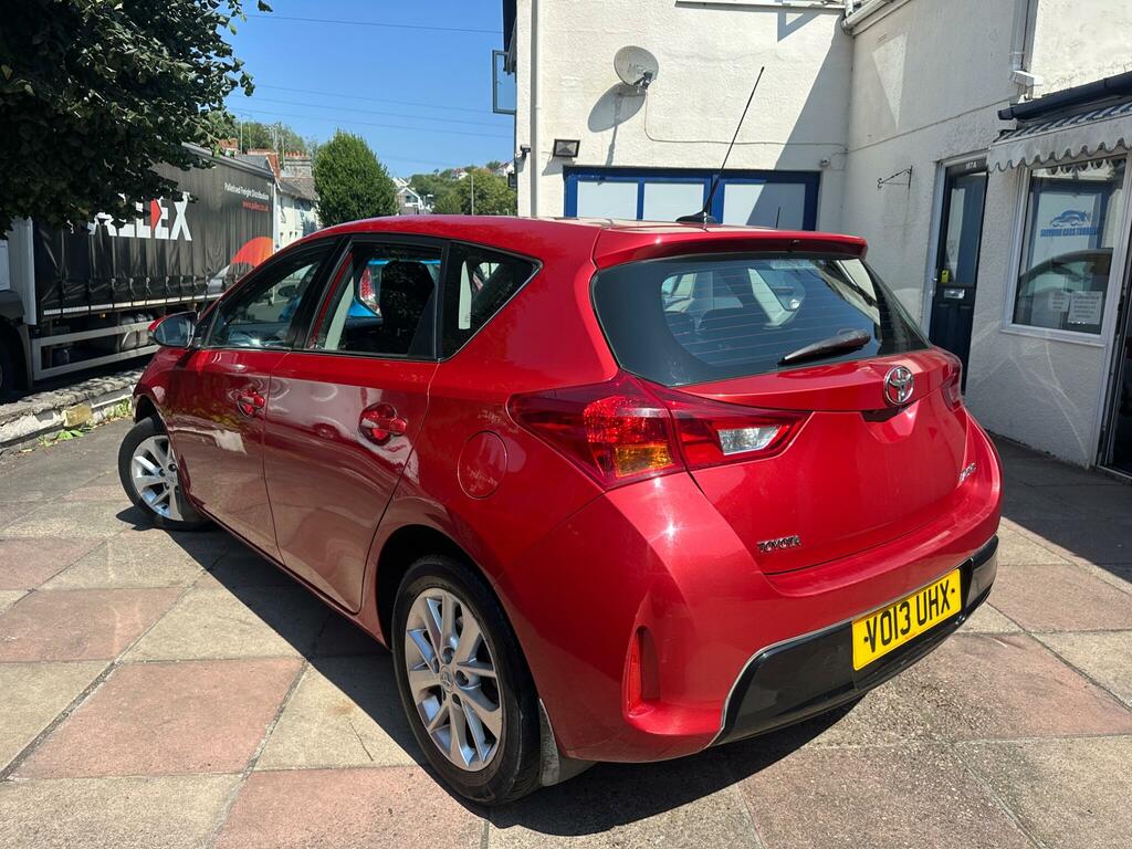 Toyota Auris 1.6 V-matic Icon Euro 5 Red #5