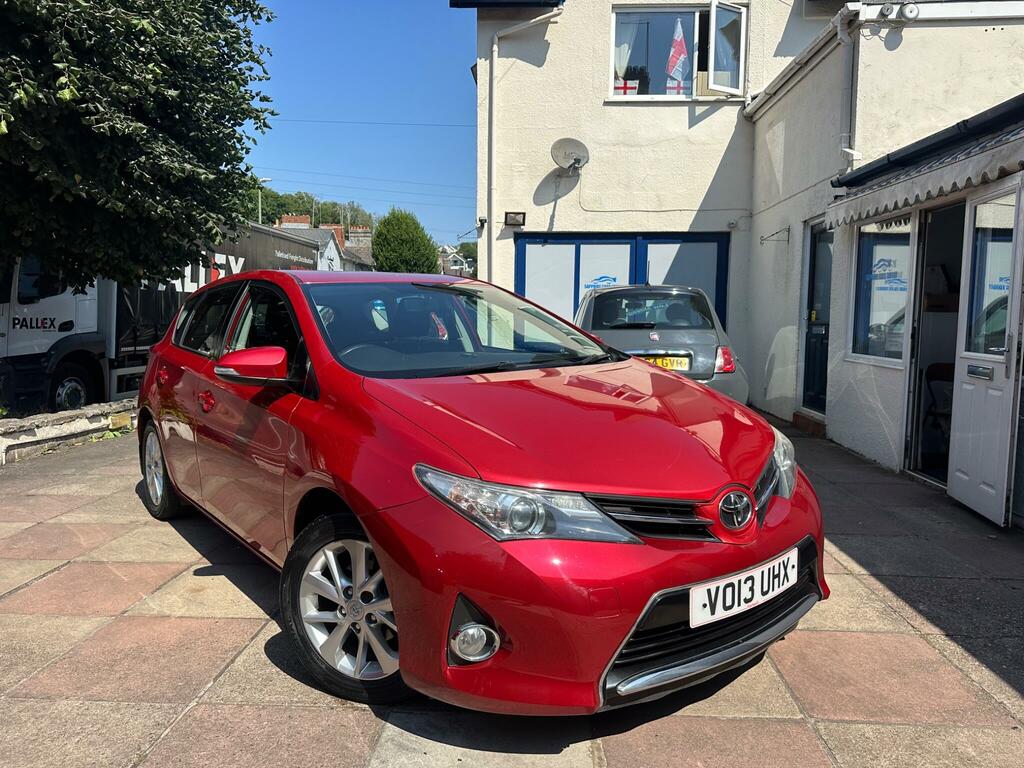 Toyota Auris 1.6 V-matic Icon Euro 5 Red