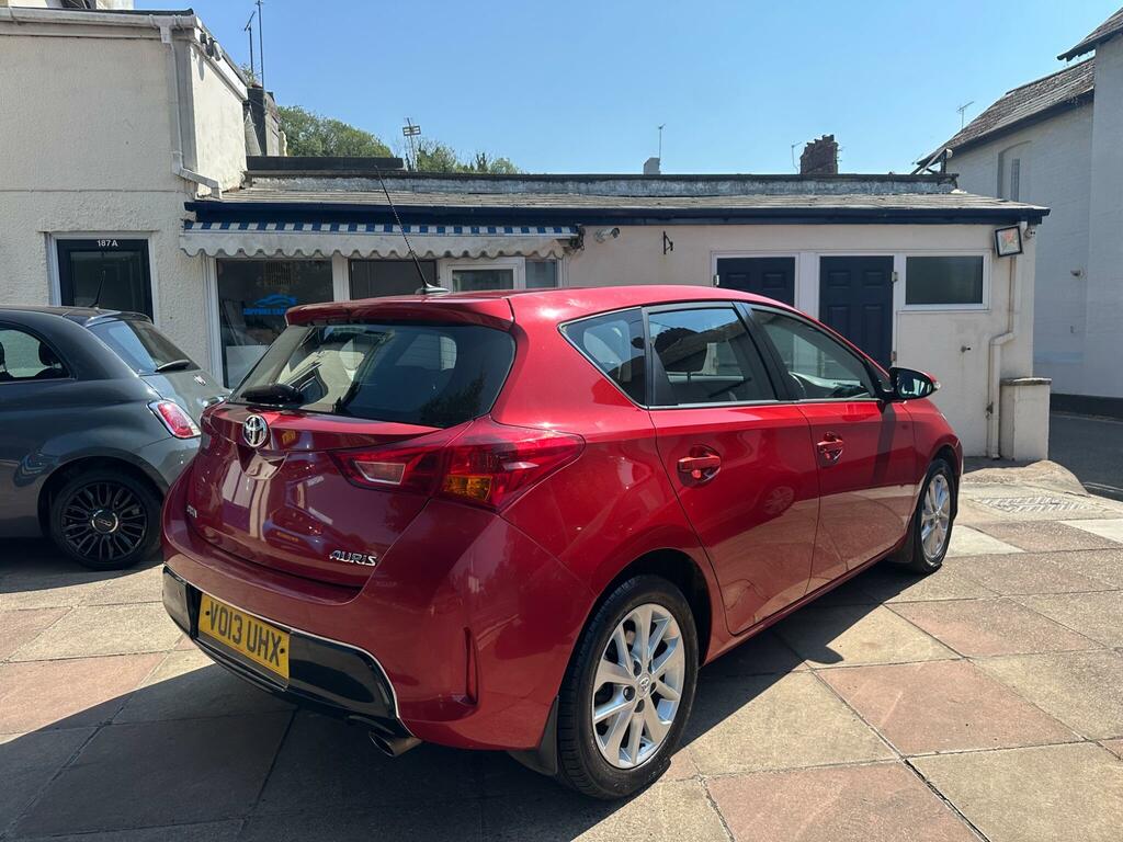 Toyota Auris 1.6 V-matic Icon Euro 5 Red #6