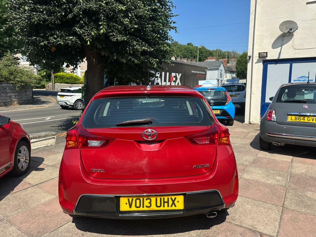 Toyota Auris 1.6 V-matic Icon Euro 5 Red #4
