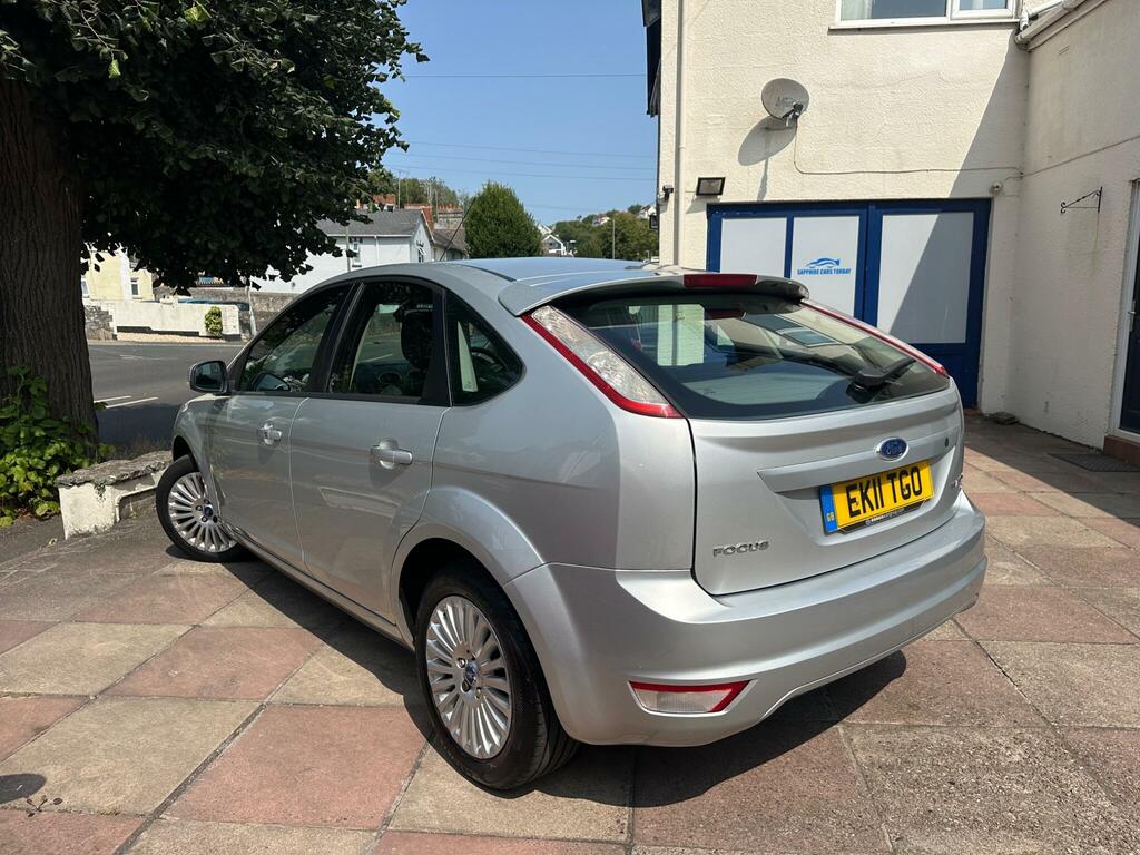 Ford Focus Titanium Silver #2