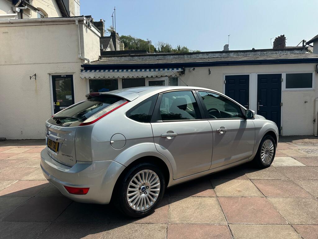 Ford Focus Titanium Silver #4