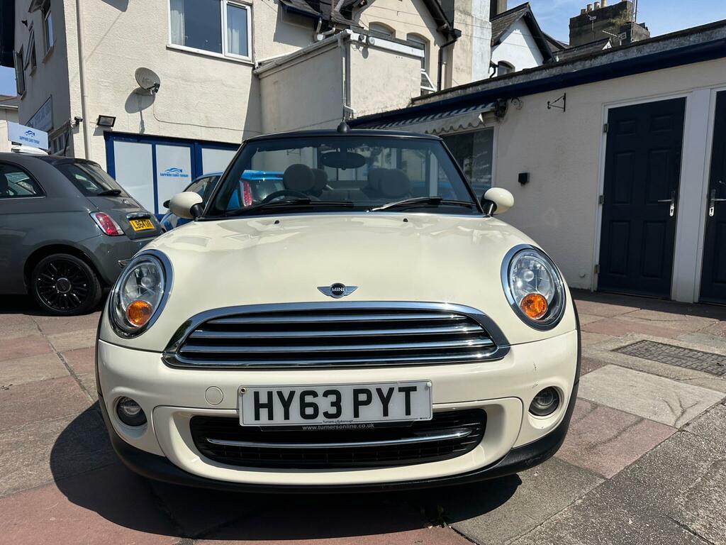 Mini Convertible Cooper White #4