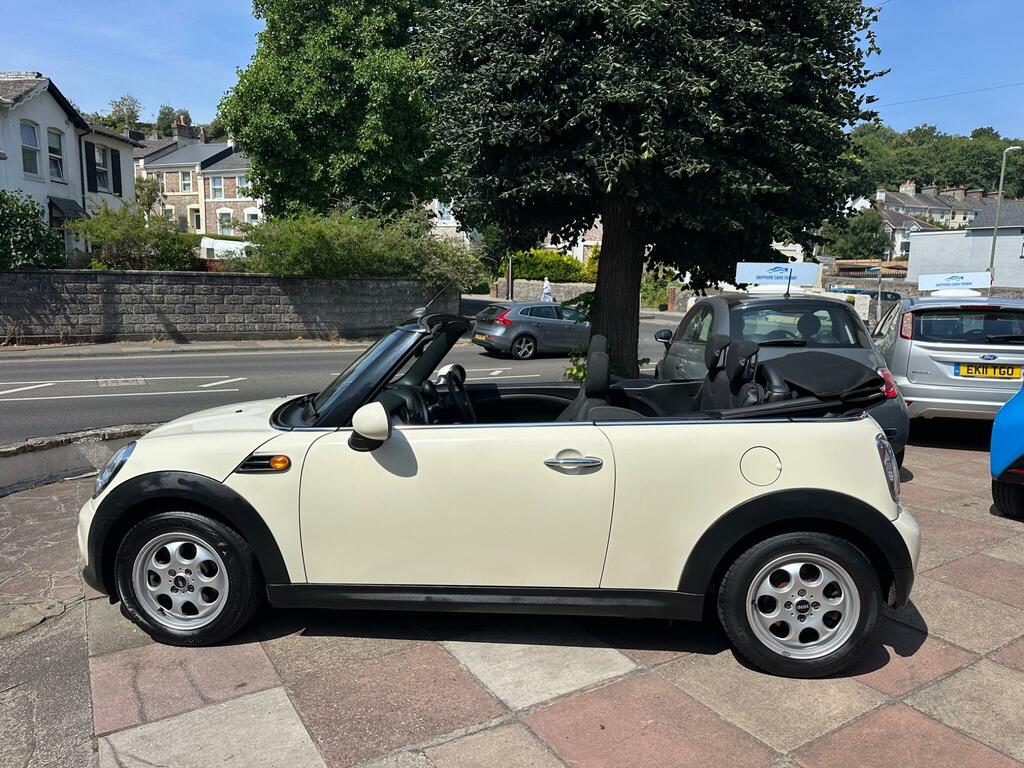 Mini Convertible Cooper White #5