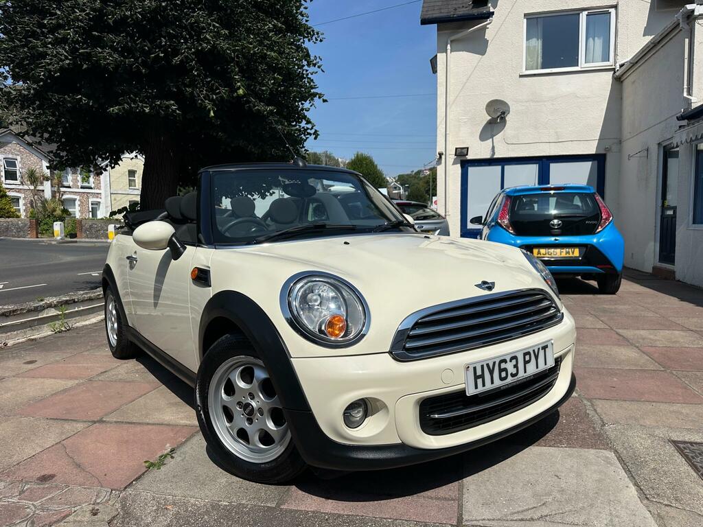Mini Convertible Cooper White