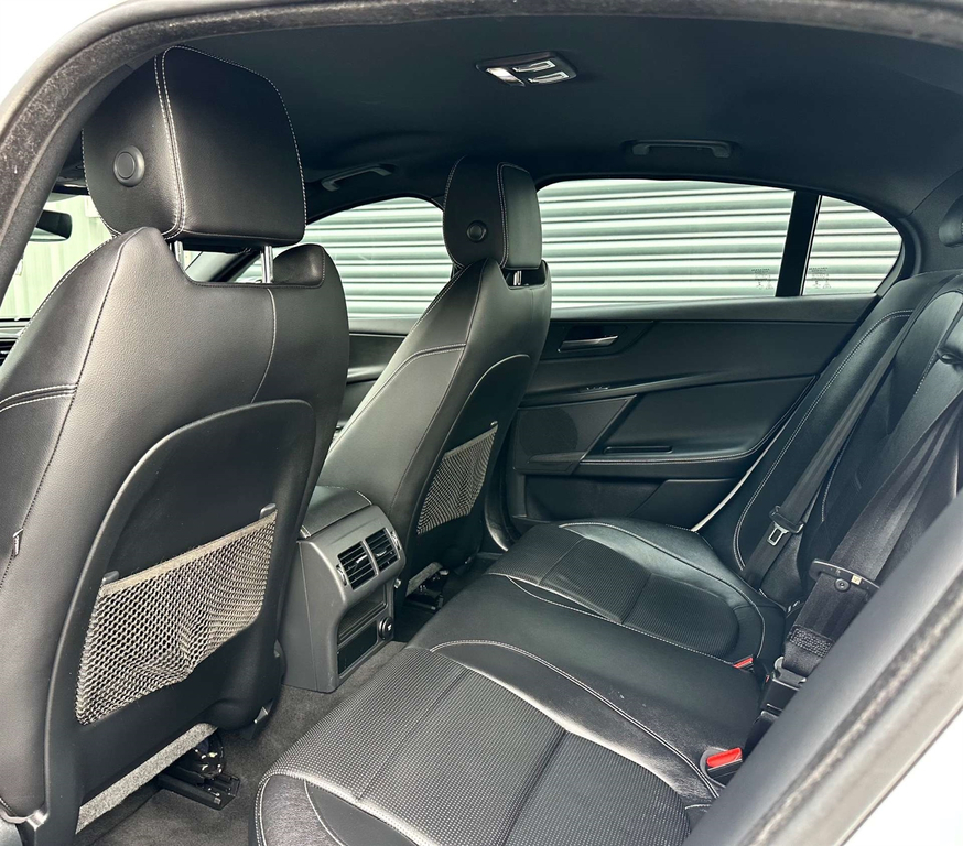 Jaguar XE R-sport Black #36