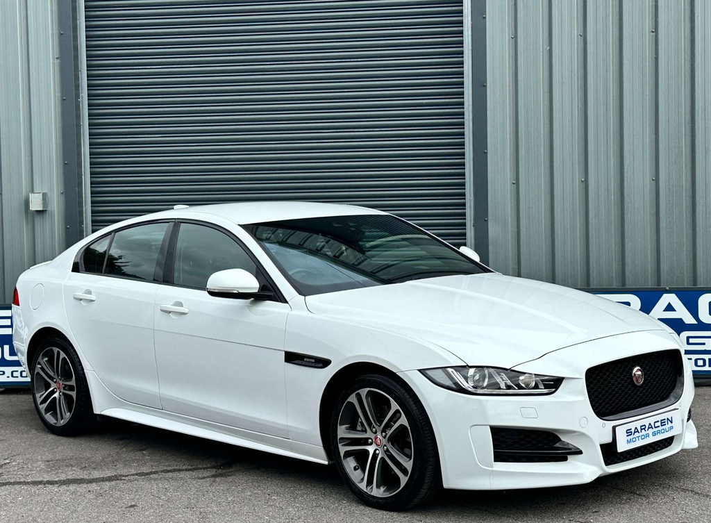 Jaguar XE R-sport Black #7