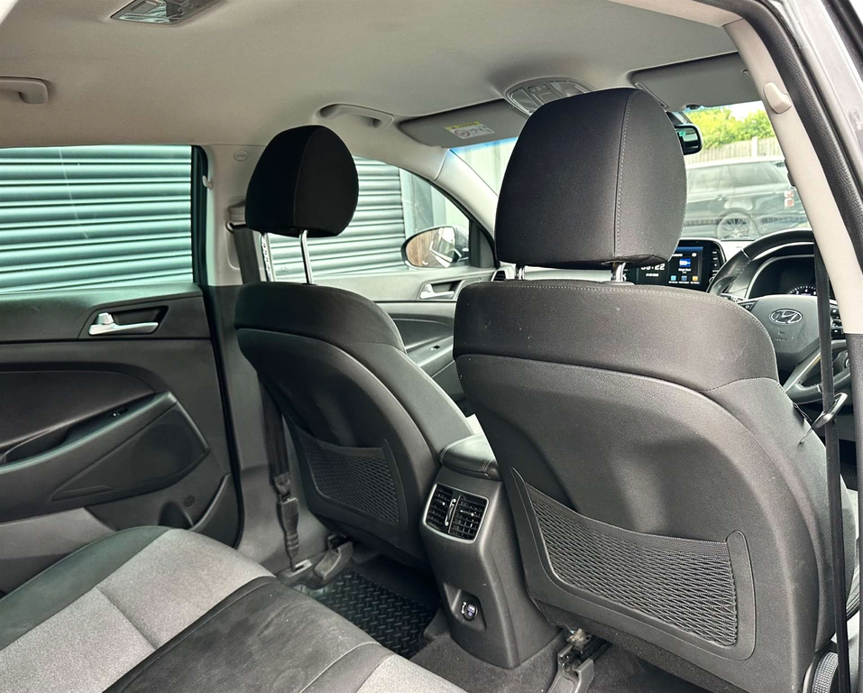 Hyundai Tucson 1.6L Se White #24