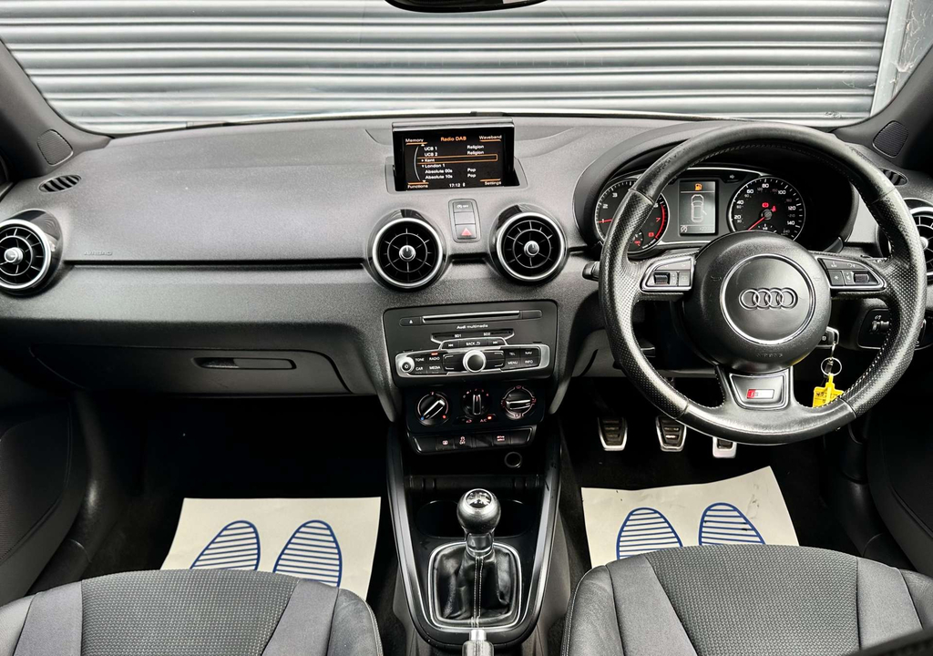 Audi A1 Sportback Tfsi S Line #3
