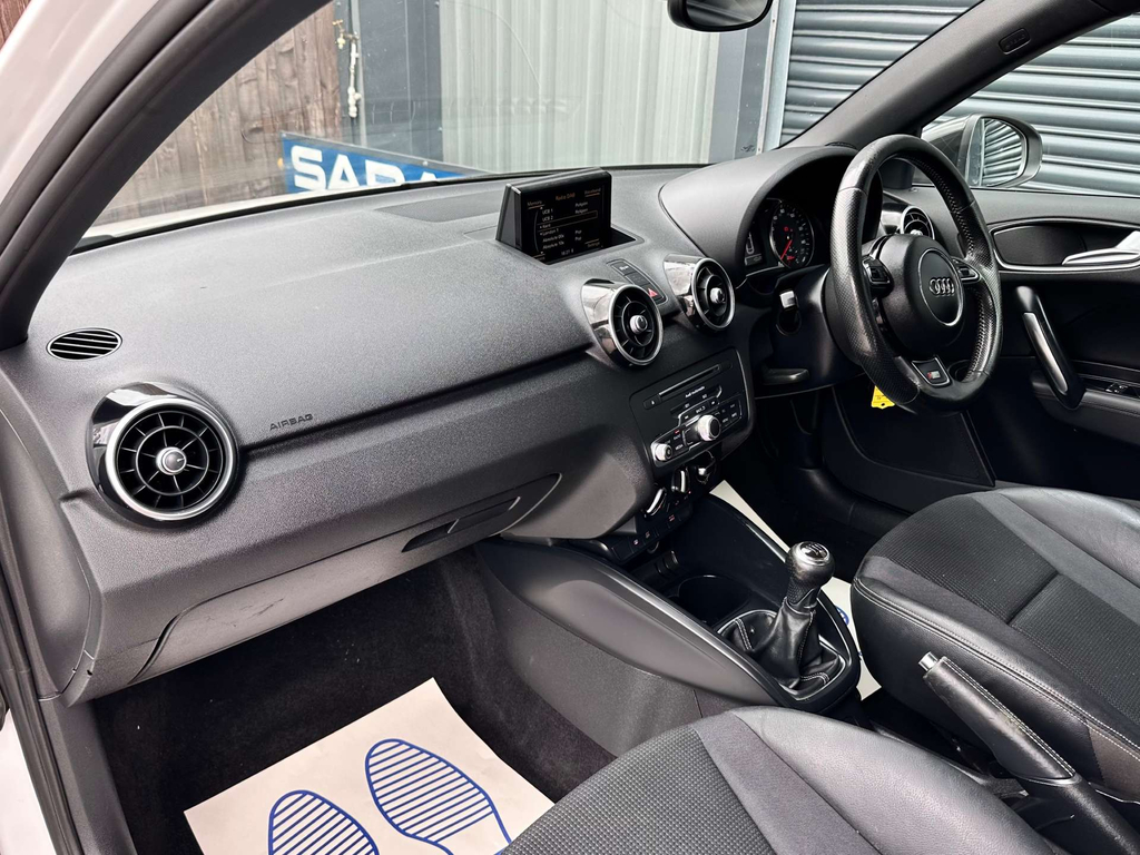 Audi A1 Tfsi Sport Sportback White #23