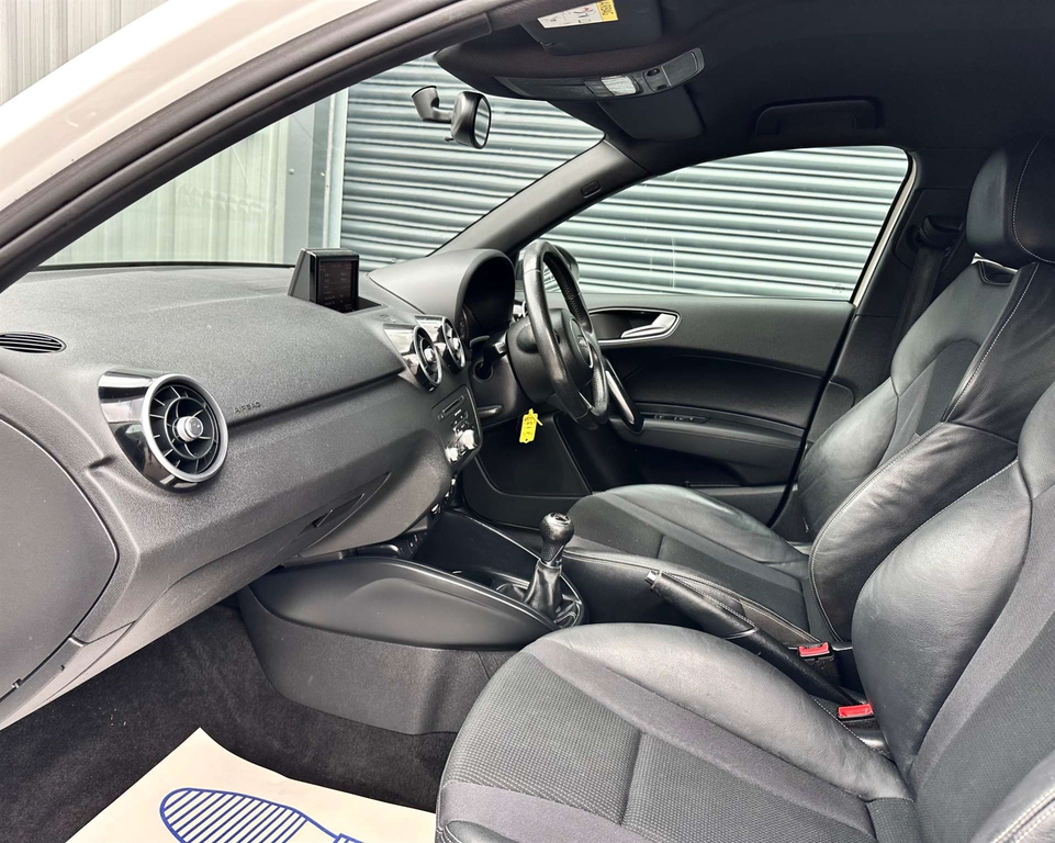 Audi A1 Tfsi Sport Sportback White #26
