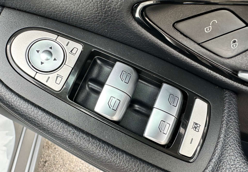 Mercedes-Benz C Class C220 Bluetec Se Executive Silver #37