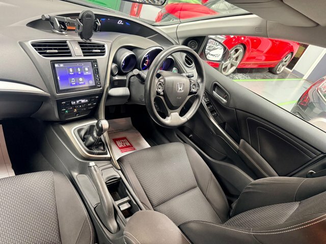 Honda Civic 1.8 I-vtec Se Plus Euro 6 S S Red #2