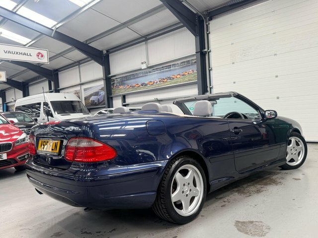 Mercedes-Benz CLK Elegance Blue #12