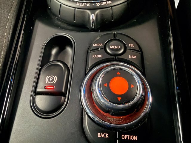 Mini Clubman 2L Cooper D Black #30