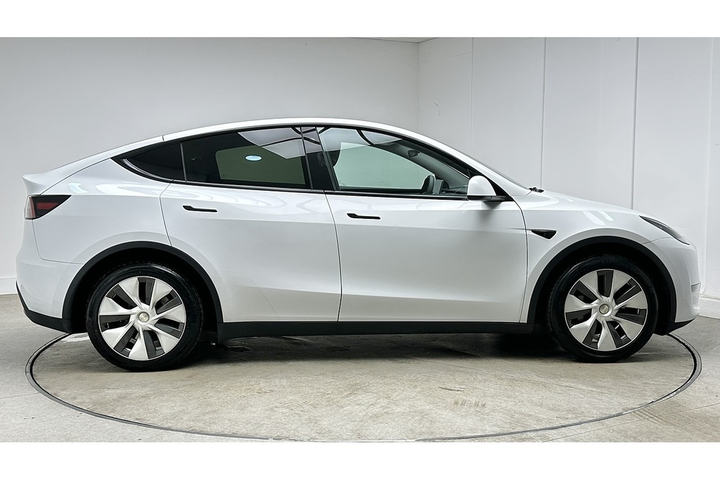 Tesla Model Y Long Range GJ24OPF White #4