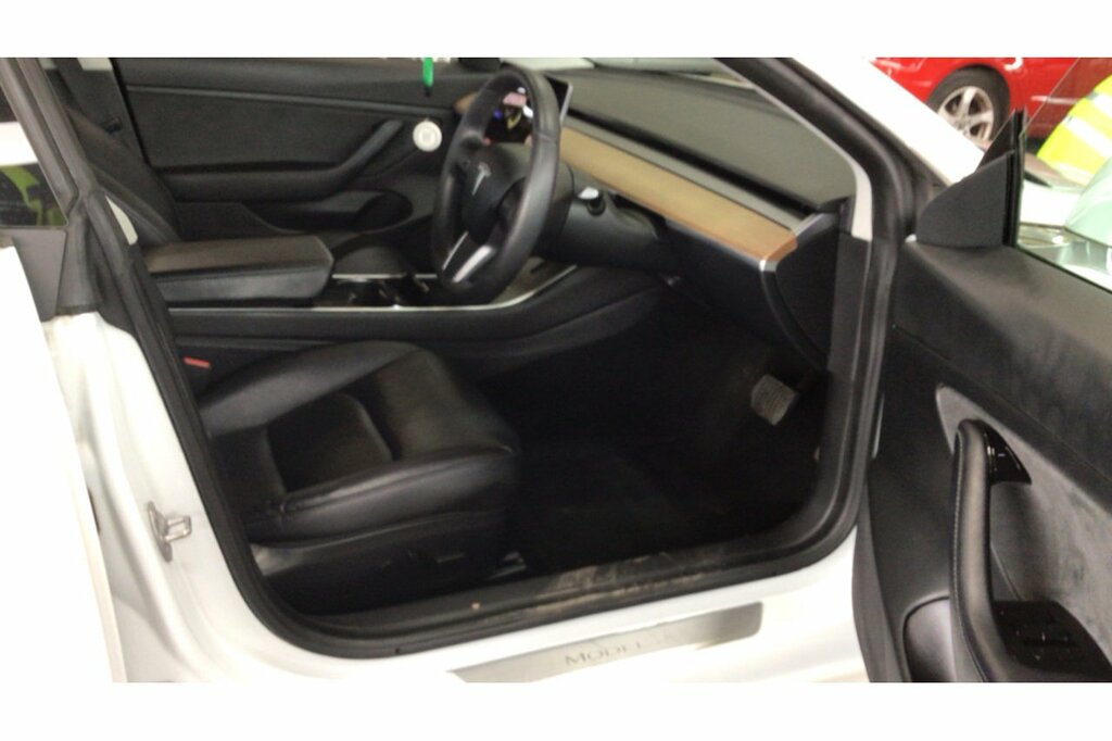 Tesla Model 3 Standard Range Plus BJ20JVM White #3