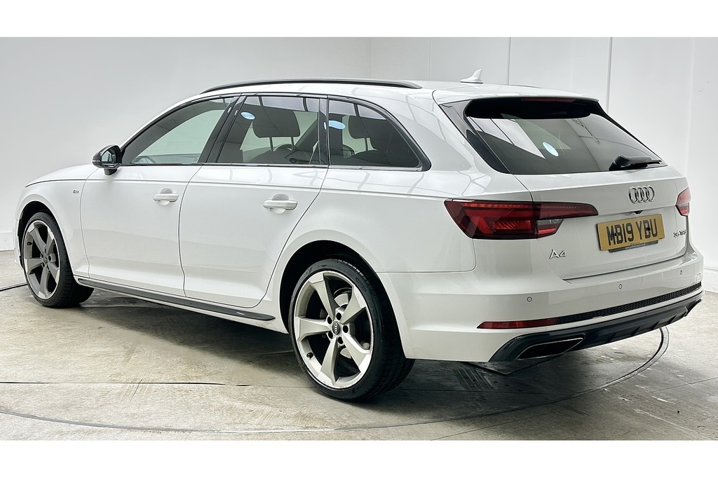 Audi A4 Avant Tfsi Black Edition White #5