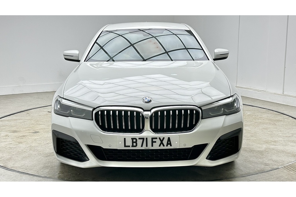 BMW 5 Series 520D Mht M Sport White #3