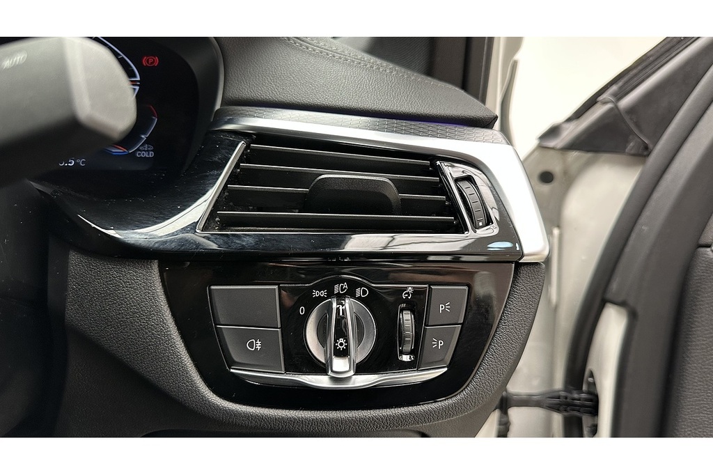 BMW 5 Series Dieselhybrid 4dr 202208239072065 #28