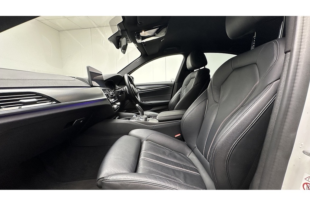BMW 5 Series Dieselhybrid 4dr 202208239072065 #16