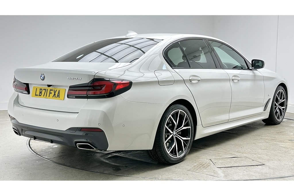 BMW 5 Series Dieselhybrid 4dr 202208239072065 #8