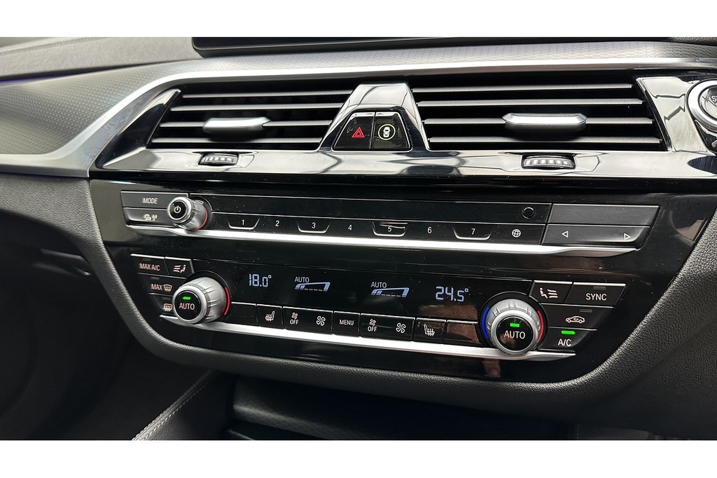 BMW 5 Series Dieselhybrid 4dr 202208239072065 #42