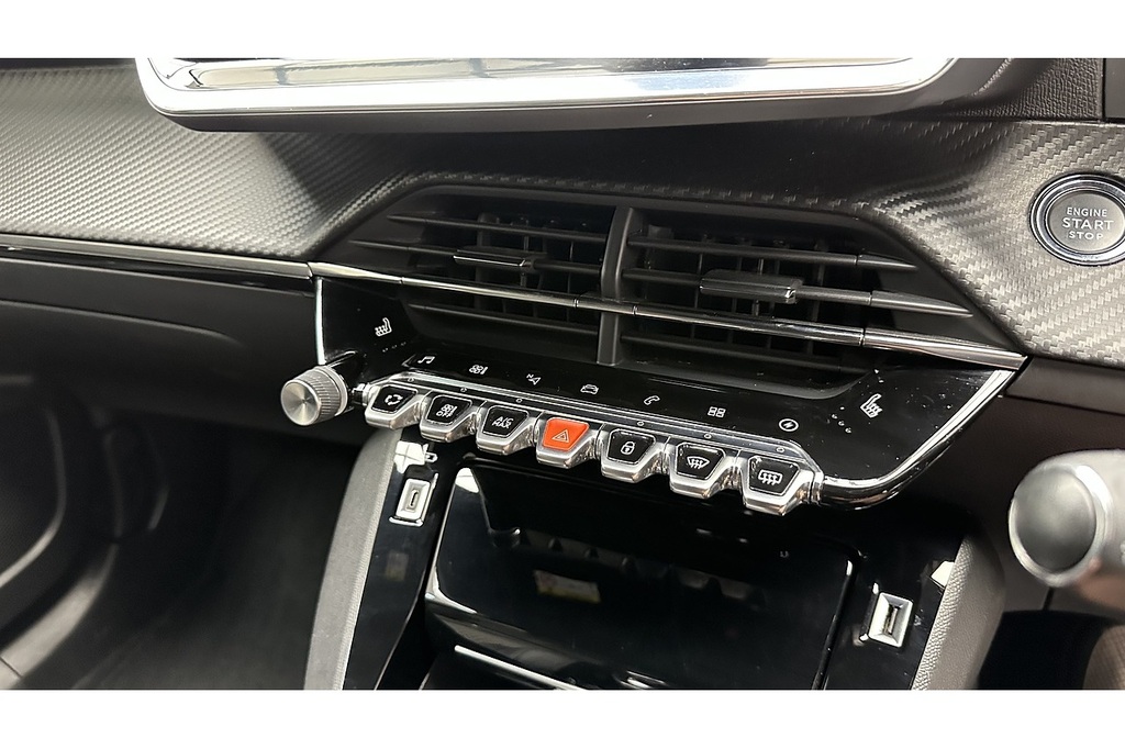 Peugeot e-2008 50Kwh Allure Premium Suv 136 Ps Orange #40