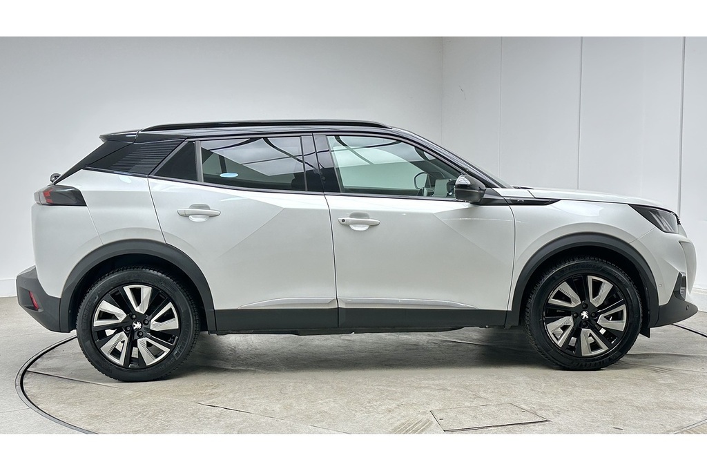 Peugeot e-2008 Gt Line White #4