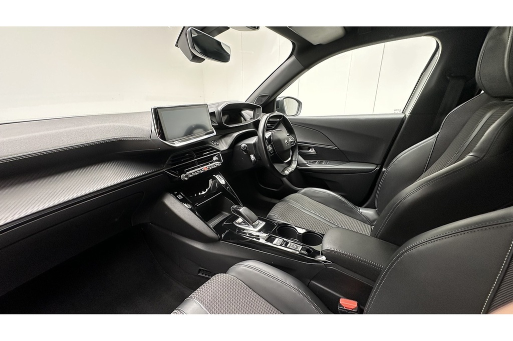 Peugeot e-2008 50Kwh Allure Premium Suv 136 Ps Orange #18