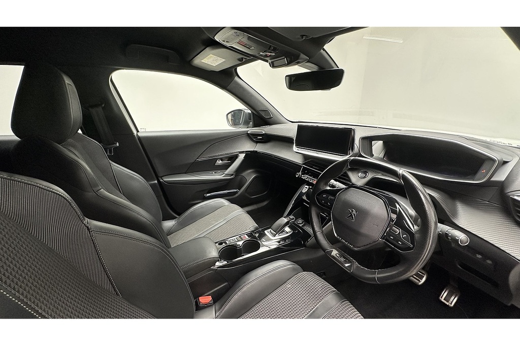 Peugeot e-2008 50Kwh Allure Premium Suv 136 Ps Orange #24