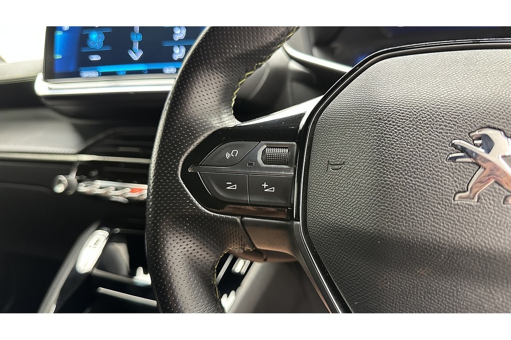Peugeot e-2008 50Kwh Allure Premium Suv 136 Ps Orange #31
