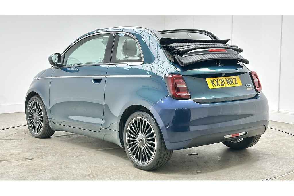 Fiat 500E C La Prima Green #5